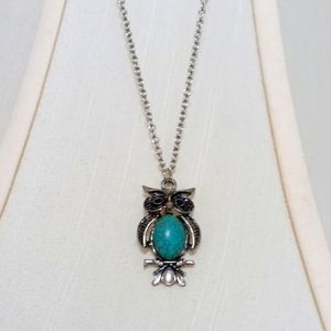 💞SALE!💞 Vintage Owl Necklace Silver Toned Metal and Turquoise Stone